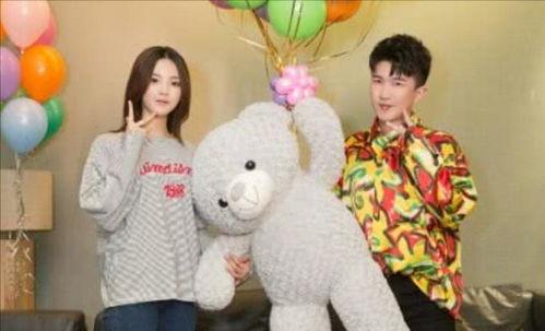 娱乐圈吃瓜背景图女男,揭秘明星们的甜蜜与纠葛